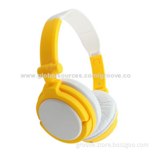 Studio headphone with high quality sound effect and standard window box package